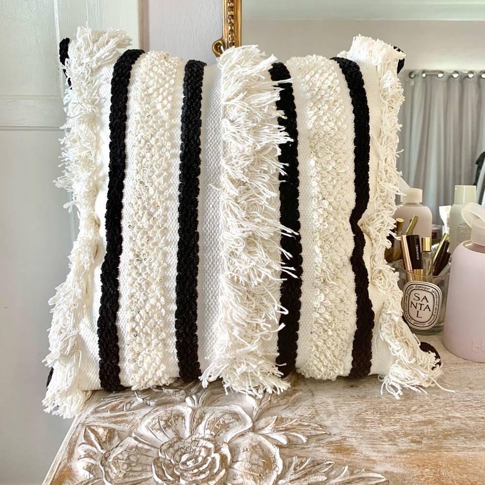 Anthropologie Textured Indira Pillow✨